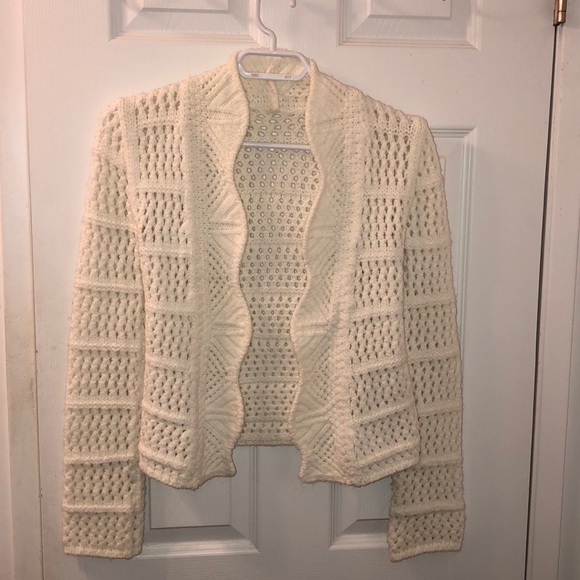 Beautiful White Crochet Jacket - Picture 1 of 7